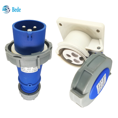 3 पिन 220V-250V वोल्टेज इंडस्ट्रियल प्लग सॉकेट IP67 रेटिंग के साथ - 16 एम्प